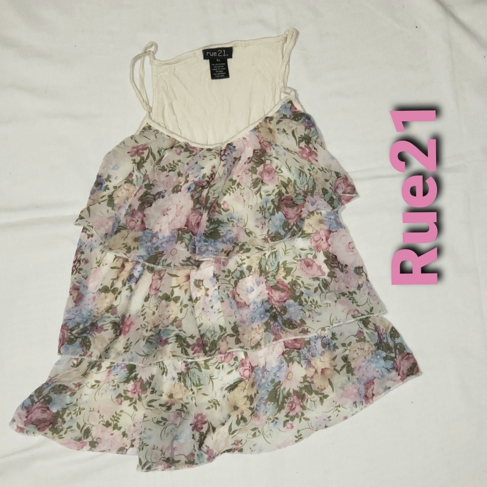 ⭐3/$15 Rue21 Floral ruffled tank top